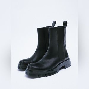 NEW ZARA LUG SOLE LEATHER CHELSEA ANKLE BOOTS
SIZE 37